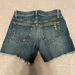 Joe’s shorts sz 24 stretch material. Can wear cuffed or down